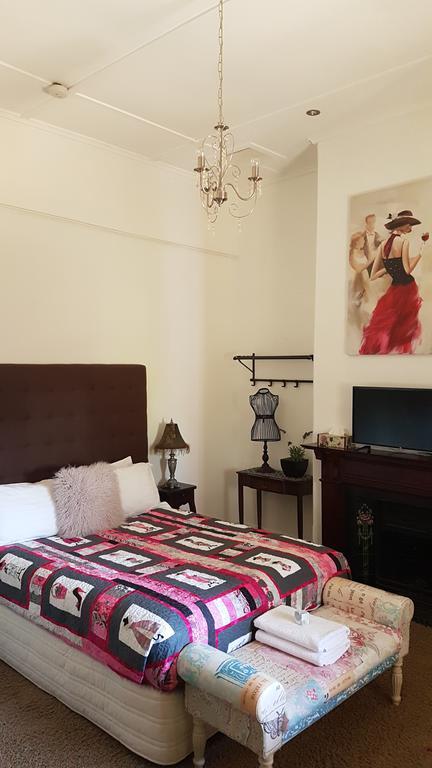 Suites On Avon York Esterno foto