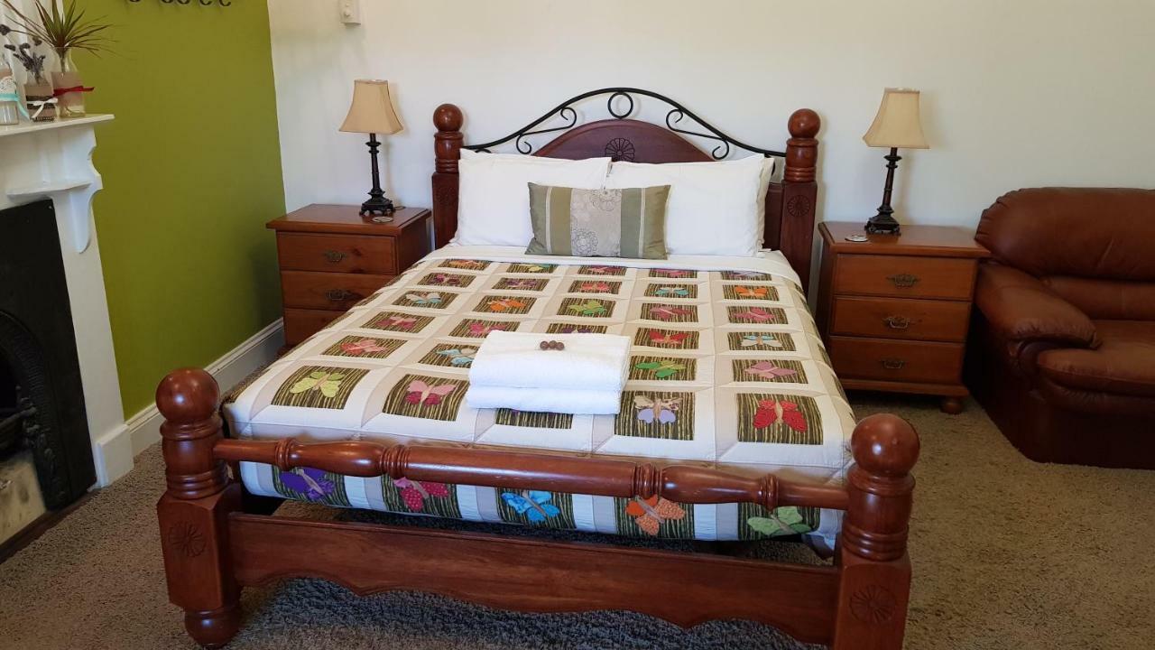 Suites On Avon York Esterno foto